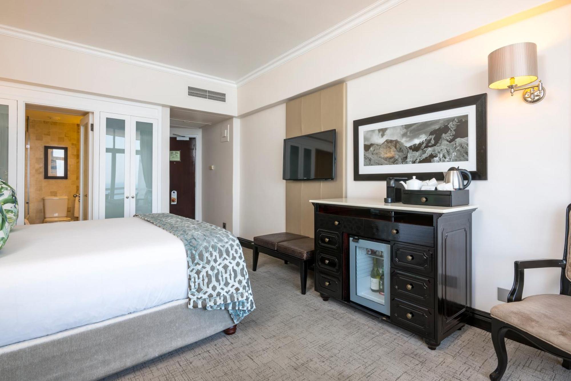 Beverly Hills Durban Exterior foto A room at the Hilton London Paddington